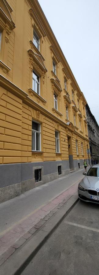 Apartment A.B.S. Secret Garden Zagreb Exterior foto